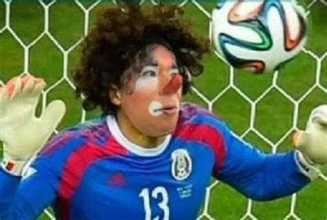 Guillermo Ochoa Es V Ctima De Memes Tras Error Ante Toluca