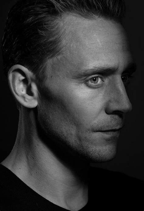 Pin By Auntie Nana On Black And White Photos Tom Hiddleston Tom