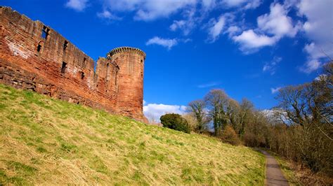 Bothwell Castle in Hamilton, Scotland | Expedia