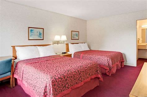 DAYS INN BY WYNDHAM JOELTON/NASHVILLE - Updated July 2025 - 44 Photos & 29 Reviews - 201 Gifford ...