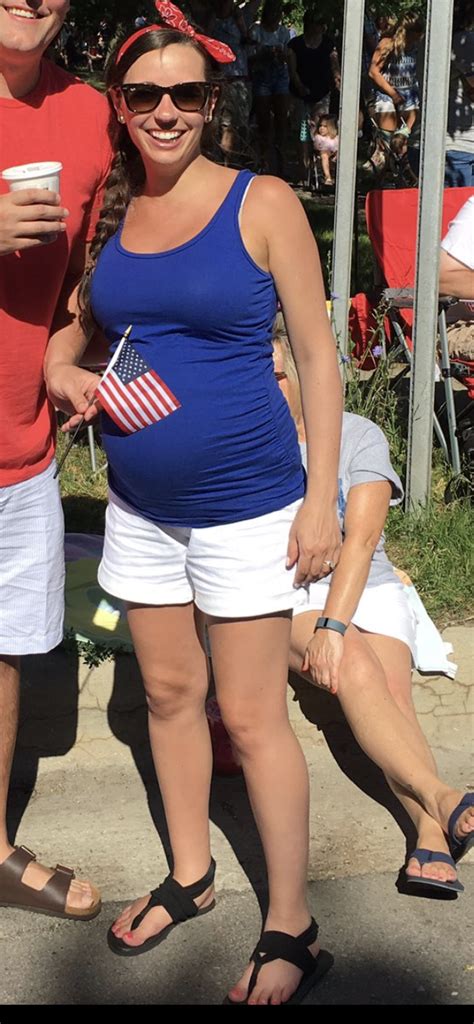 Hot Mamma R ClothedPreggo