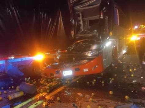 Un Muerto Y 10 Heridos Dejó Aparatoso Accidente De Tránsito En La Vía Manizales Medellín