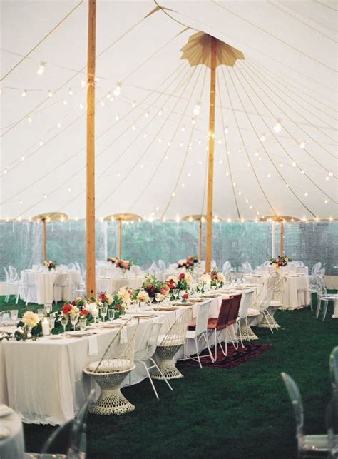 Rain Didn T Ruin This Backyard Wedding Backyard Wedding Outdoor Tent Wedding Backyard Tent