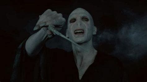 Voldemort Using Wand