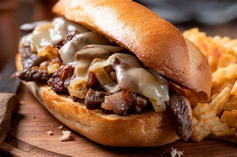 Philly Cheesesteak Historia Tradición y Receta del Famoso Sándwich