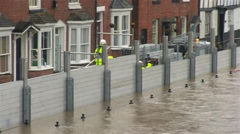 Worcestershire Flooding Barriers Built Higher In Bewdley BBC News