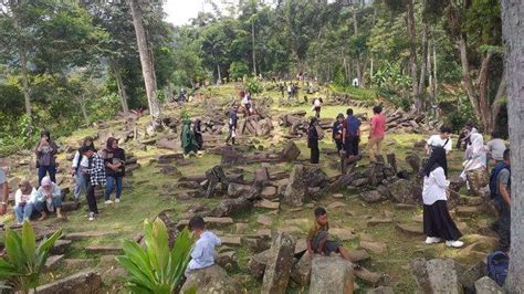 Setiap Hari 500 Wisatawan Kunjungi Cagar Budaya Situs Megalitikum