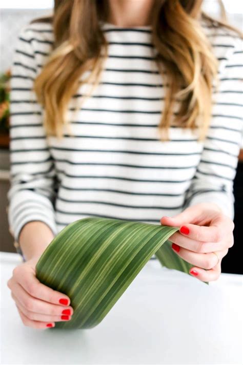 How To Arrange Flowers Like A Pro Charmingly Styled Small Flower