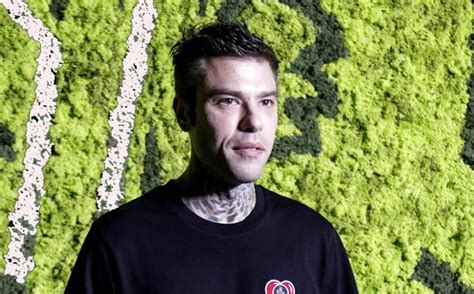 Perch Fedez Vuole Licenziare Il Manager Di Chiara Ferragni E Il Caso