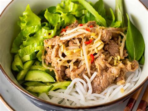 Vietnamese Lemongrass Beef And Noodle Salad Recipe Samsung Food