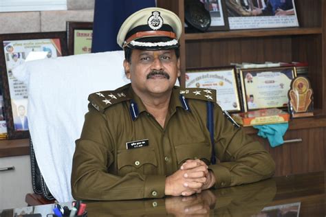 सुनील कुमार जैन पुलिस अधीक्षक कटनी पुलिस उप महानिरीक्षक D I G की पदोन्नति पर पदभार ग्रहण