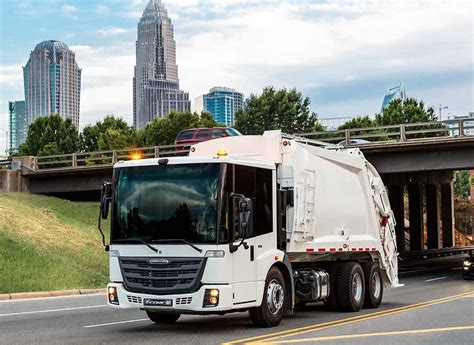Econicsd Freightliner Trucks