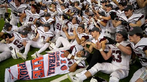 Dowling Catholic Goes Where No Iowa Football Team Has Gone Before