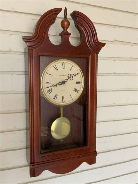 Howard Miller Dual Chime Wall Clock | Live and Online Auctions on HiBid.com