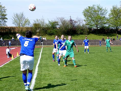 Mannschaft Fc Eislingen Unterliegt Beim Tsv K Ngen Mit Toren