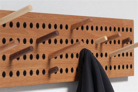 Design Garderobe Scoreboard Von We Do Wood Holzdesignpur