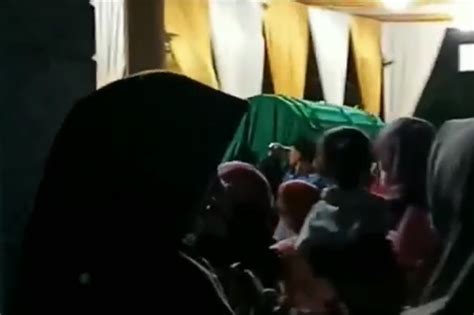 Tangis Keluarga Pecah Calon Pengantin Wanita Meninggal Menjelang Akad