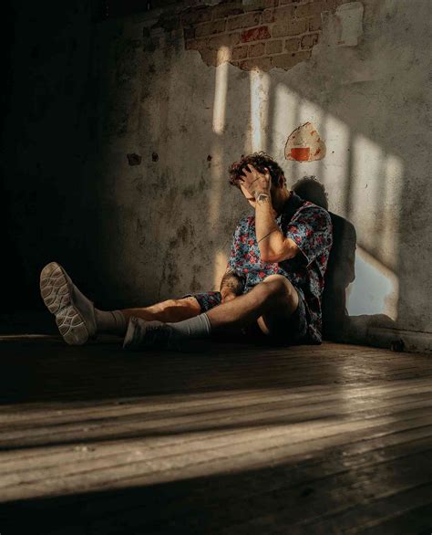 Vlogger Scotty Sire Releases 'MOOD SWINGS'