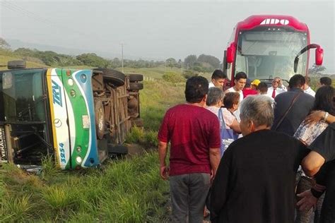 Vuelca Autob S En Carretera Veracruz Poza Rica Xeu Noticias Veracruz