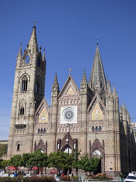 Archivo Fachada Del Templo Expiatorio Del Sant Simo Sacramento