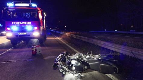 Monheim Motorradfahrerin Bei Unfall Auf A59 Schwer Verletzt