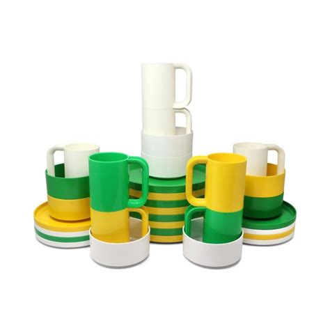 Green Yellow And White Dinnerware By Vignelli For Heller Set Of 32 Chairish