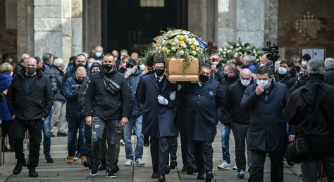 Mauro Bellugi I Funerali A Milano Da Marotta A Moratti In Centinaia