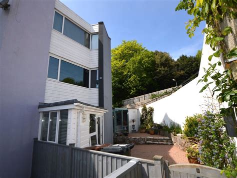 4 Bed End Terrace House For Sale In Palatine Close Torquay Devon Tq1