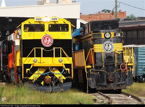 NS 1069 Norfolk Southern EMD SD70ACe at Roanoke, Virginia by Jonathan Guy