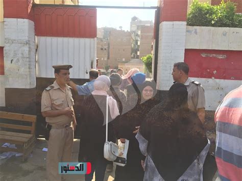 التفتيش الذاتى يزعج طالبات الغربية والطلاب الشرطة بتشوف شغلها