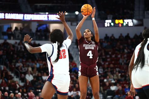 Jessika Carter leads Mississippi State women's basketball to win ...