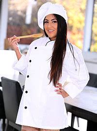 Lexy Bandera Is Learning To Cook Properly Photos Charles Dera MILF Fox