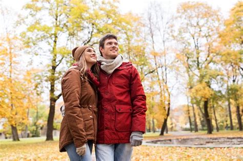 El Amor Las Relaciones La Temporada Y El Concepto De La Gente Feliz