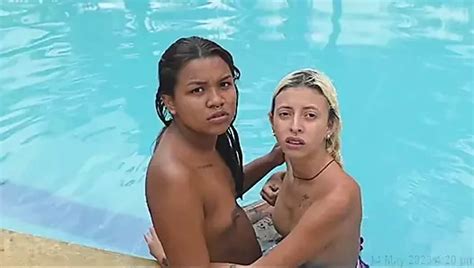 Latina Lesbienne Vervult De Droom Om Haar Vriendin Te Neuken En Te Penetreren Met Een Dildo