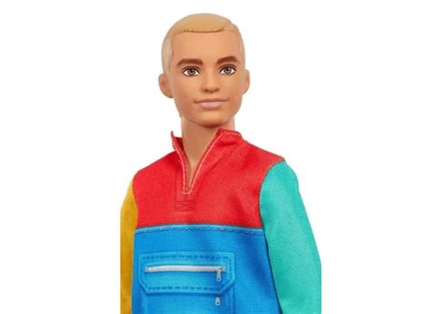 Boneco Ken Da Barbie Promoção - Boneco Ken Da Barbie Fashionistas Moletom Colorido Mattel em Promoção é ...