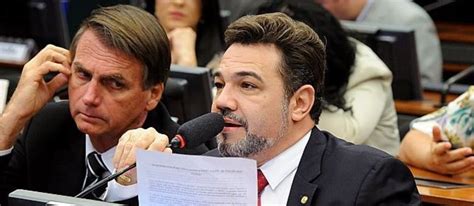 Feliciano Bolsonaro e Paulo Pimenta são os deputados mais influentes