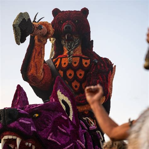 Corso Vollenhove Op Augustus Bloemencorso Foodtrucks En Muziek