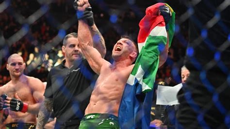 UFC 305: Dricus Du Plessis Addresses Chances of Sean Strickland Title Rematch