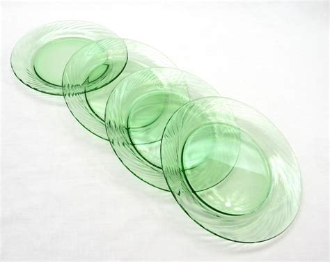 Pyrex Festiva Spring Green Glass Vintage Salad Bread Plates 7 5 Set Of