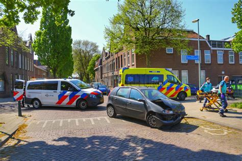 Gewonde Bij Aanrijding Tussen Twee Autos Broekweg Vlaardingen