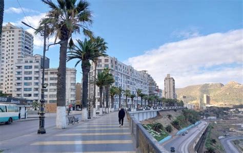 Oran Le boulevard front de mer réservé aux piétons Régions EL