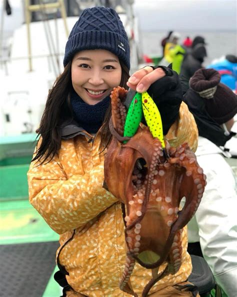 富士村彩花さんのインスタグラム写真 富士村彩花instagram「・﻿ ﻿ いつもの仲間で那珂湊のタコ釣りへ🐙﻿ ﻿ 東京湾の真夏の