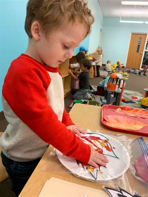 Mess Free Sensory Fall Leaf Painting