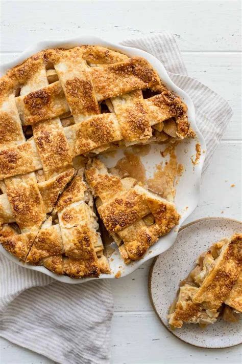 This Classic Apple Pie Recipe Features A Sweet Apple Filling Packed Inside A Delicious Flaky Pie