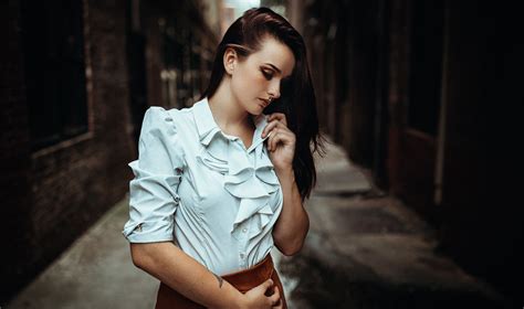 Sarah By Aaron Woodall 500px
