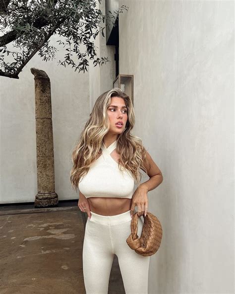 Kara Del Toro Wiki Bio Age Net Worth R Foto Bikini Enyi Nwoke Na