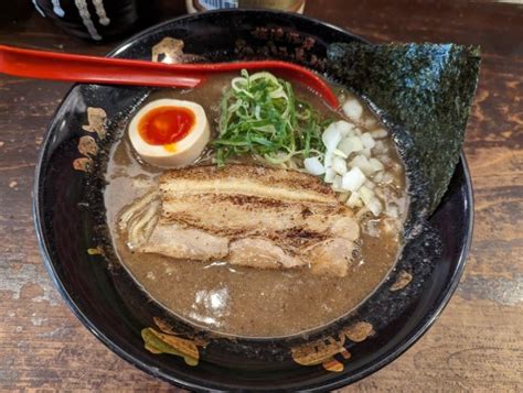 『小僧ラーメン』極濃豚骨 らーめん小僧のレビュー ラーメンデータベース