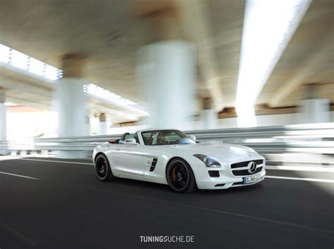 Ohne oben, ohne Flügel - der SLS AMG Roadster