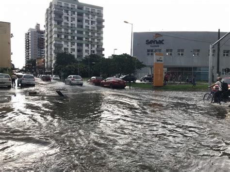 Temporal Alaga Ruas Em Crici Ma E Deixa Mais De Mil Casas Sem