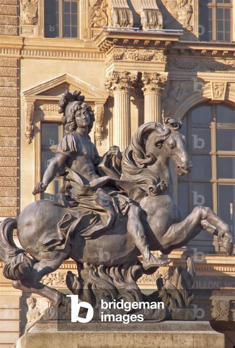 Paris Er Statue Equestre De Louis Xiv Sous Les Traits De Marcus